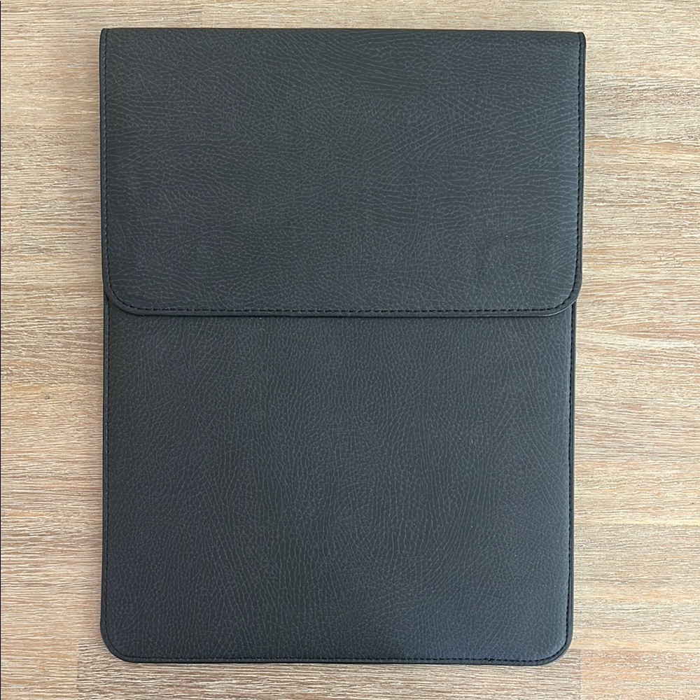 GATHRE | Black Leather Tablet/Laptop Sleeve